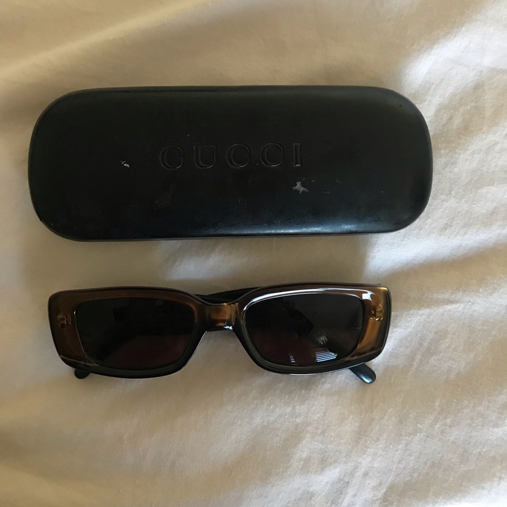 Gucci small vintage sun glasses!!!